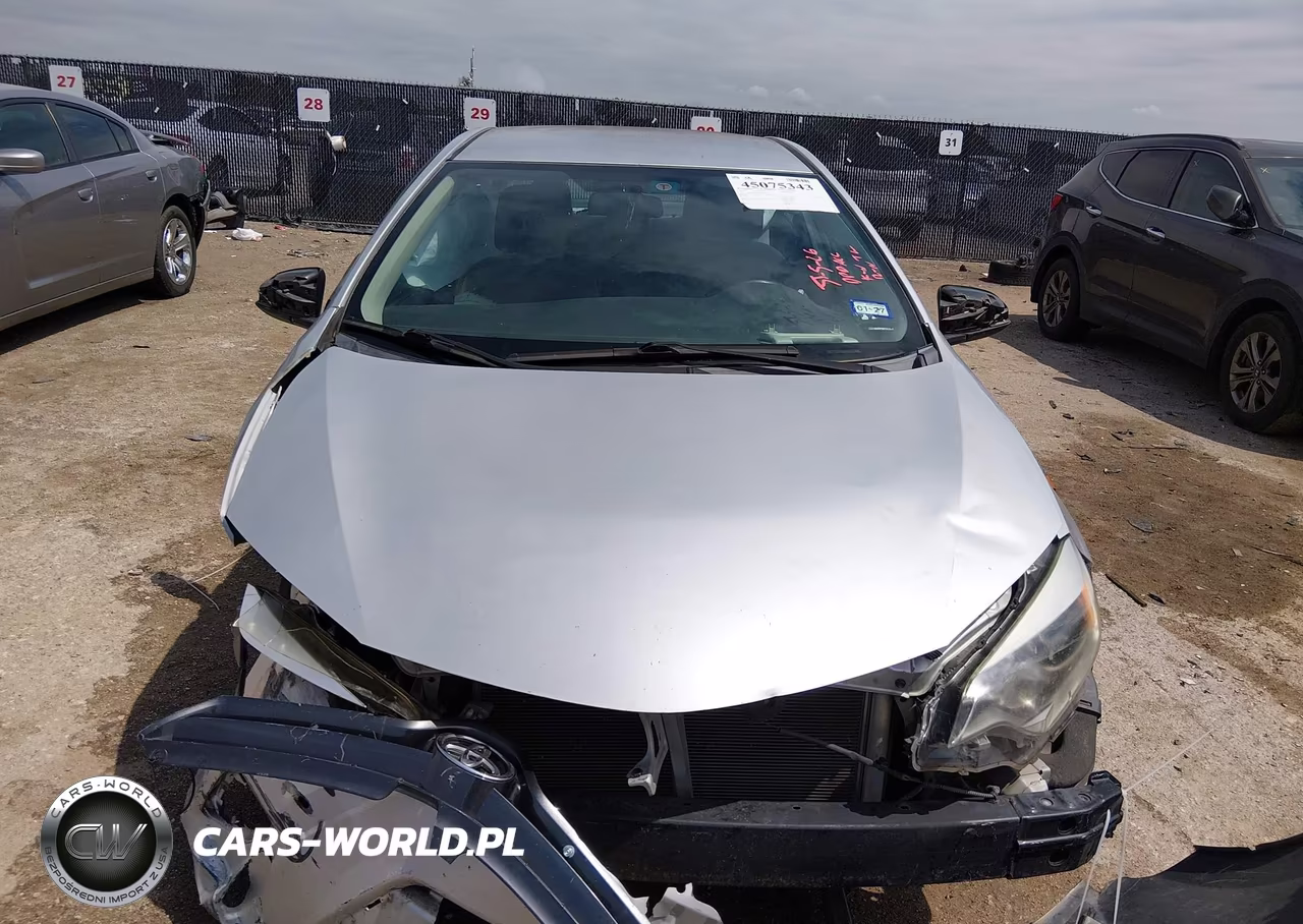 2015 Toyota Corolla Le VIN:5YFBURHE1FP332660 - 12