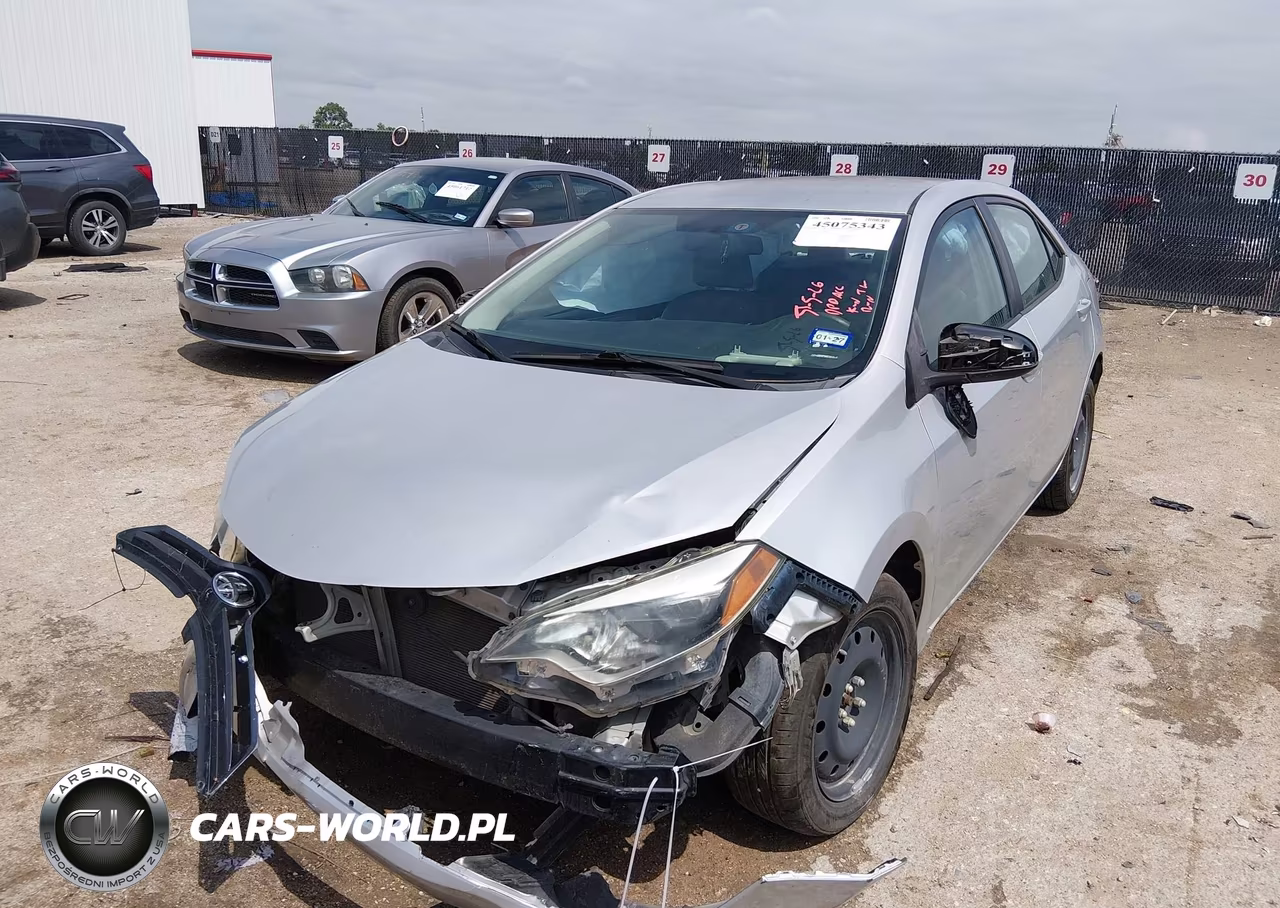 2015 Toyota Corolla Le VIN:5YFBURHE1FP332660 - 2