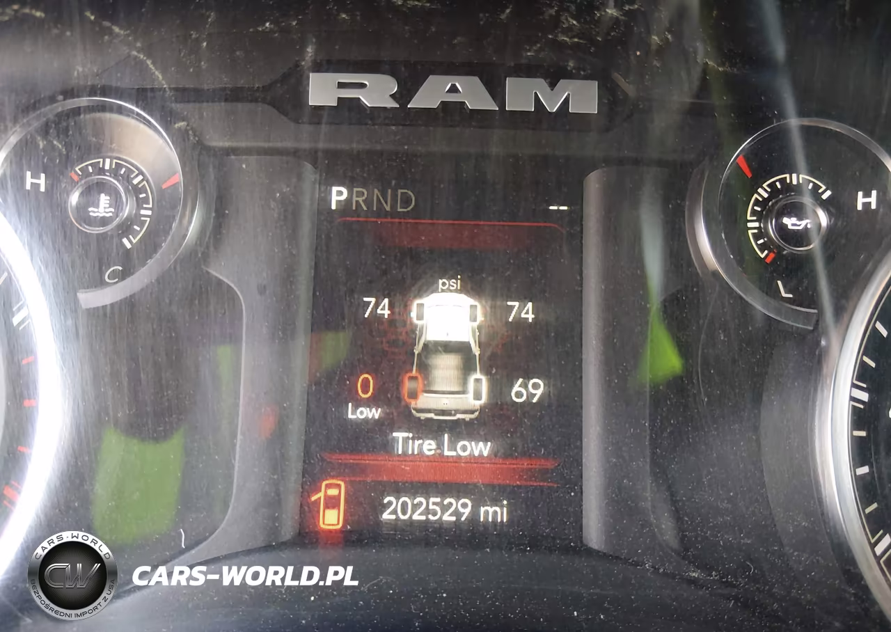 2021 Ram 2500 Tradesman 4X4 6'4 Box VIN:3C6UR5CL4MG581084 - 14