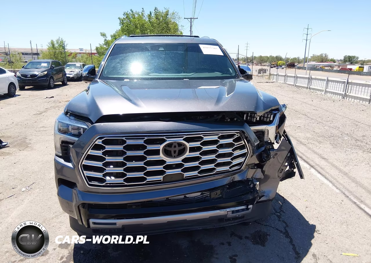 2023 Toyota Sequoia Capstone VIN:7SVAAABA5PX017896 - 12