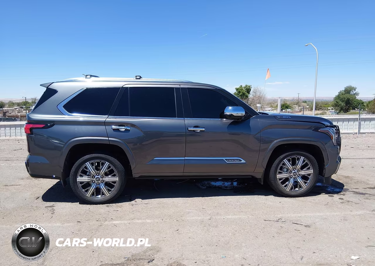 2023 Toyota Sequoia Capstone VIN:7SVAAABA5PX017896 - 13