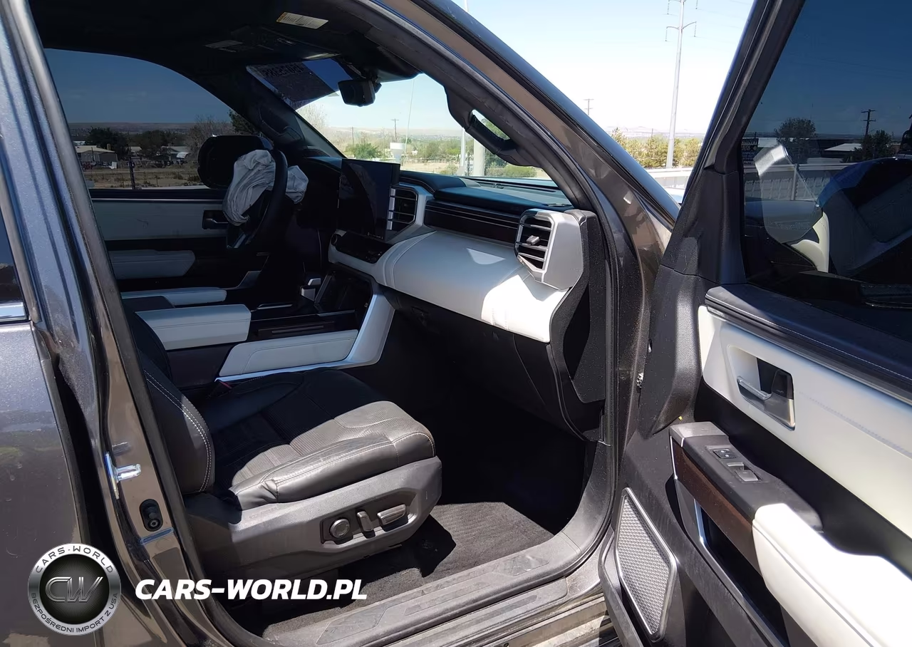 2023 Toyota Sequoia Capstone VIN:7SVAAABA5PX017896 - 5