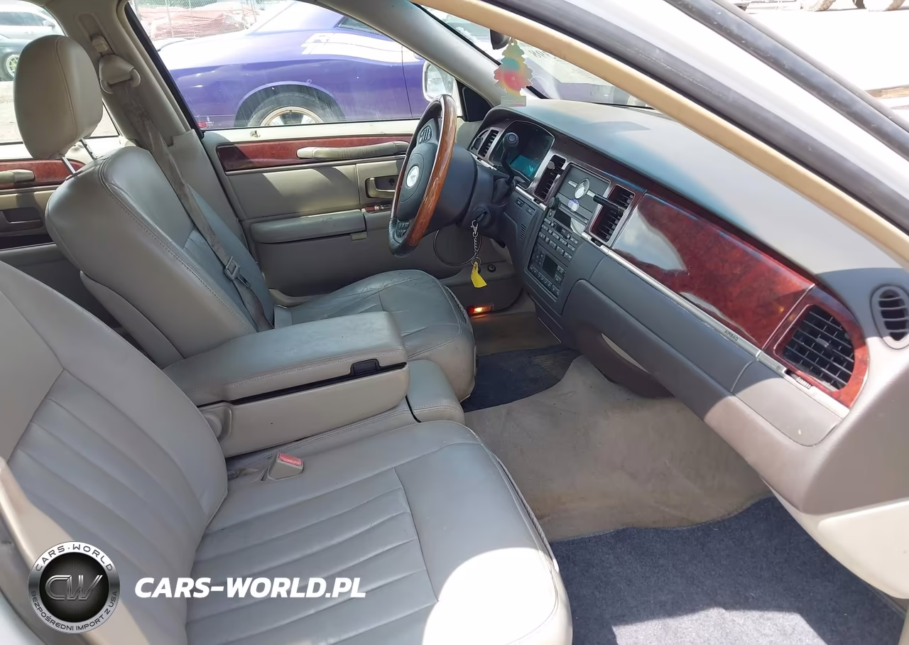 2003 Lincoln Town Car Signature VIN:1LNHM82W23Y617019 - 5