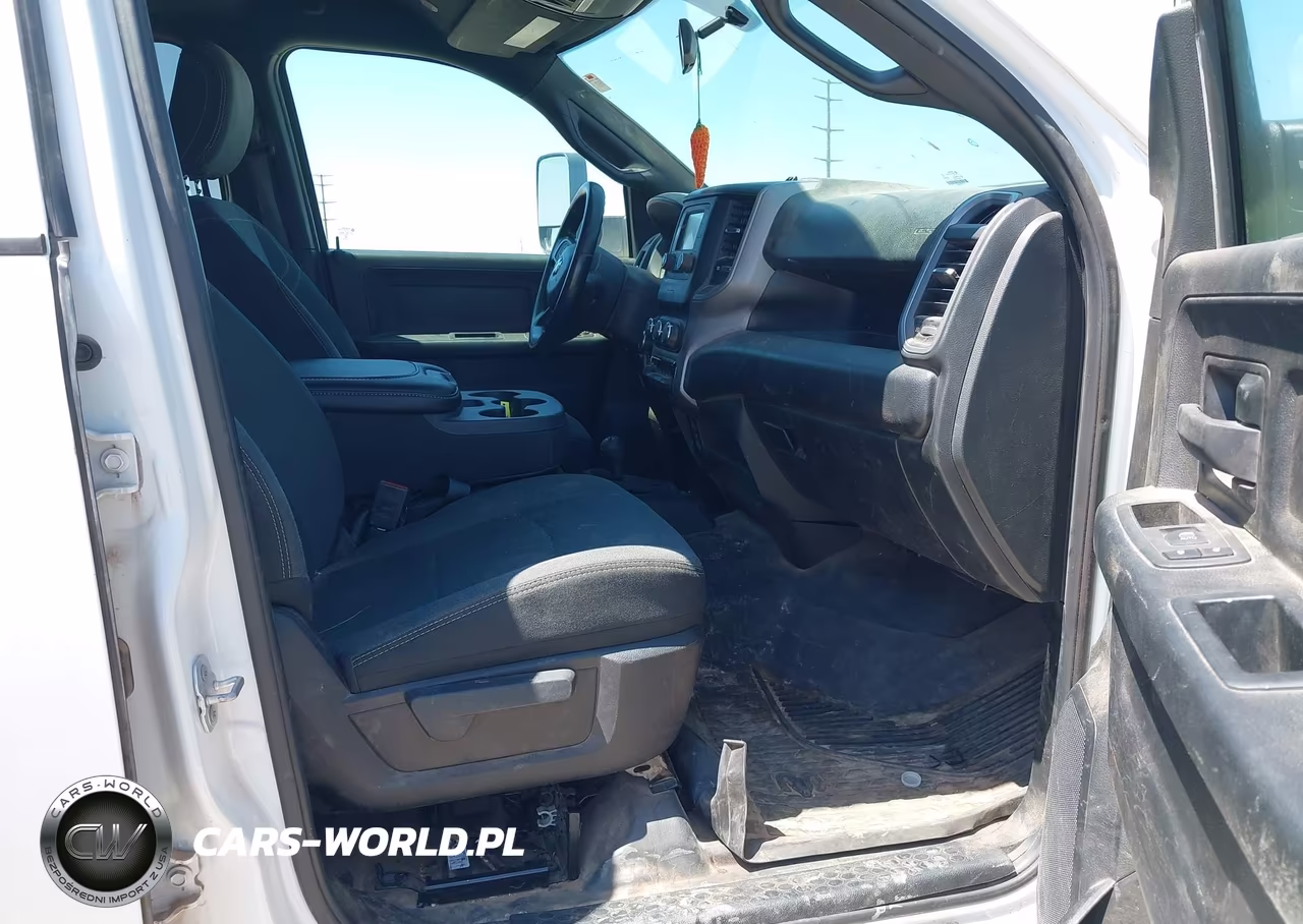 2021 Ram 2500 Tradesman 4X4 6'4 Box VIN:3C6TR5CJ6MG646849 - 5