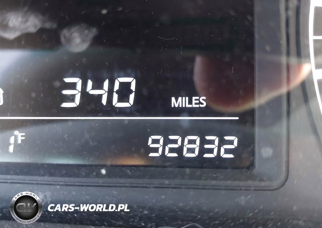 2016 Nissan Sentra S VIN:3N1AB7AP0GY313751 - 14