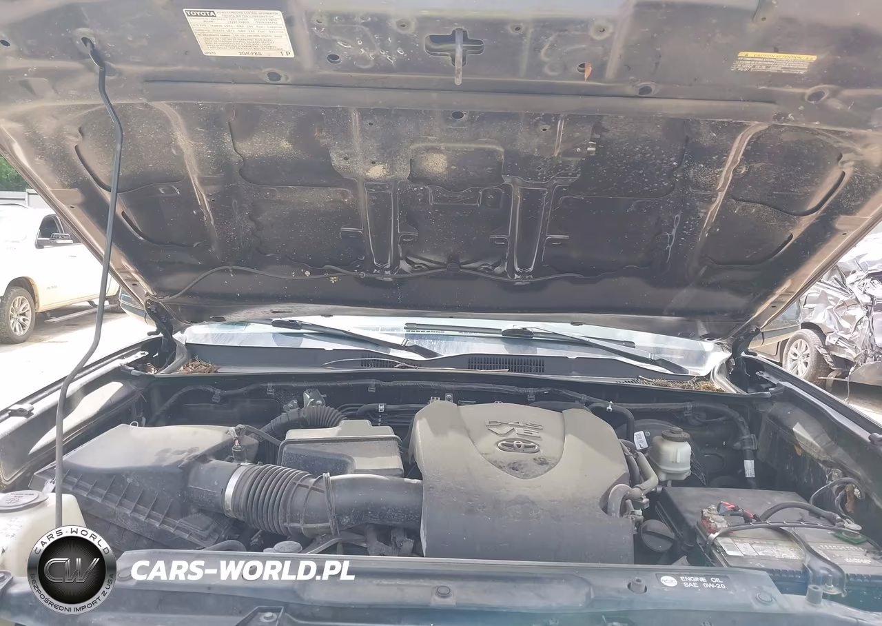 2018 Toyota Tacoma Sr V6 VIN:3TMCZ5AN9JM155395 - 10