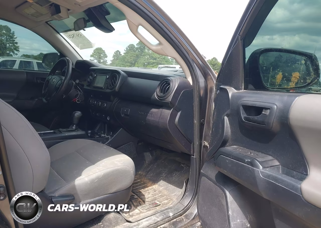 2018 Toyota Tacoma Sr V6 VIN:3TMCZ5AN9JM155395 - 5