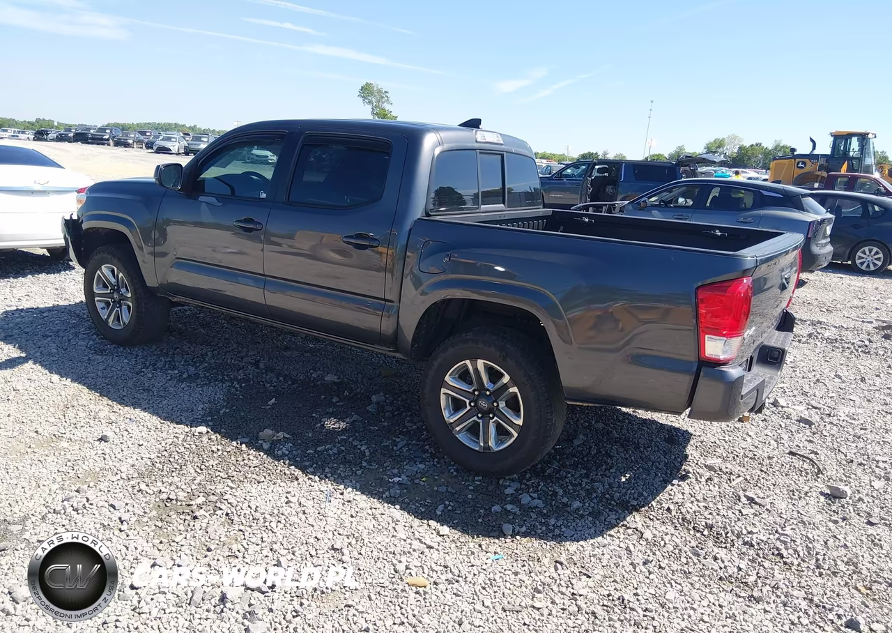 2017 Toyota Tacoma Sr V6 VIN:3TMCZ5AN4HM117065 - 3