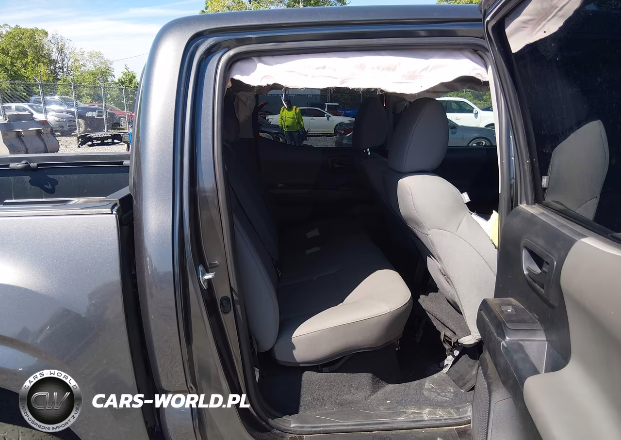 2017 Toyota Tacoma Sr V6 VIN:3TMCZ5AN4HM117065 - 8