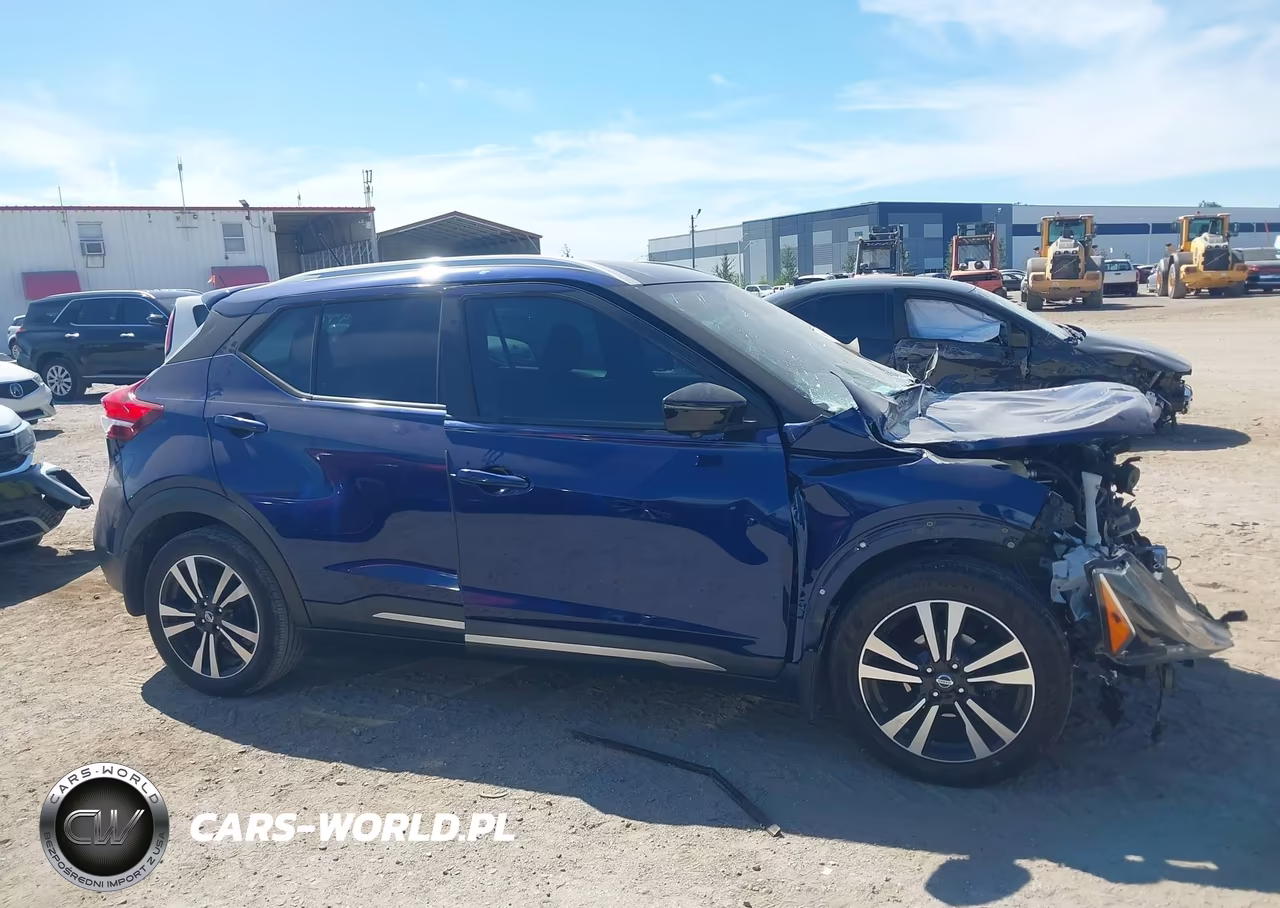 2018 Nissan Kicks Sr VIN:3N1CP5CU8JL534939 - 13