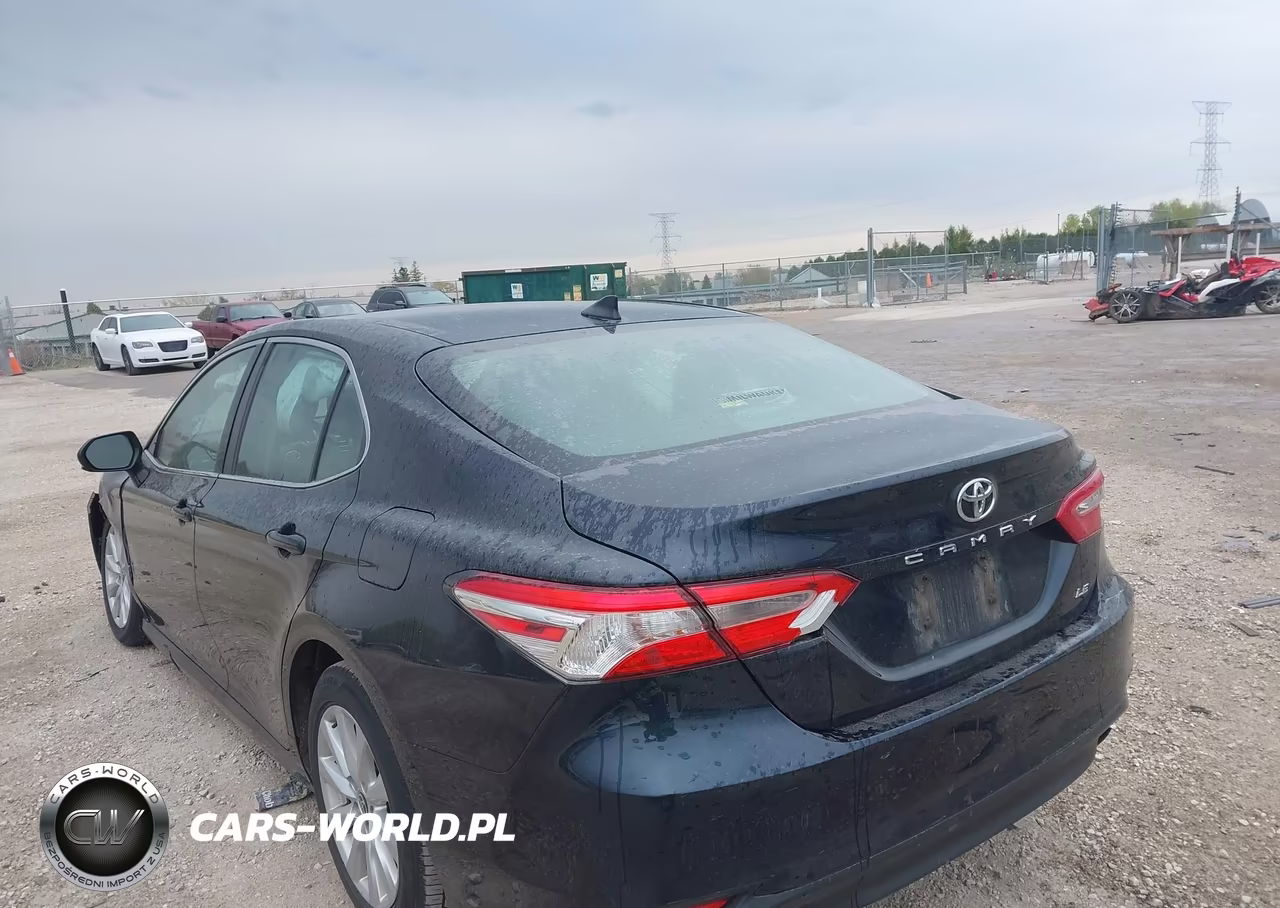 2020 Toyota Camry Le VIN:4T1C11AK5LU964778 - 3