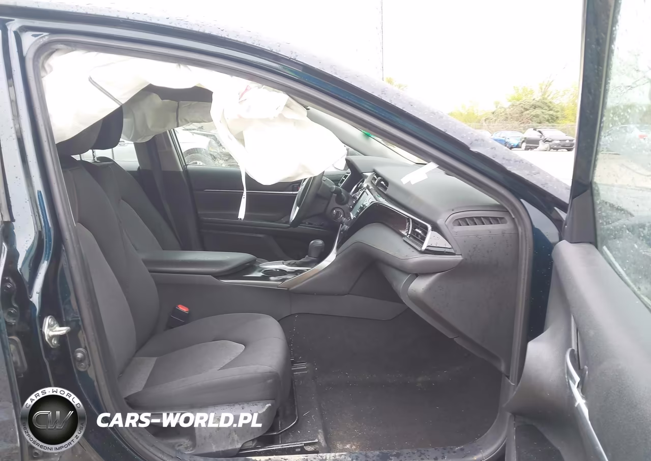 2020 Toyota Camry Le VIN:4T1C11AK5LU964778 - 5