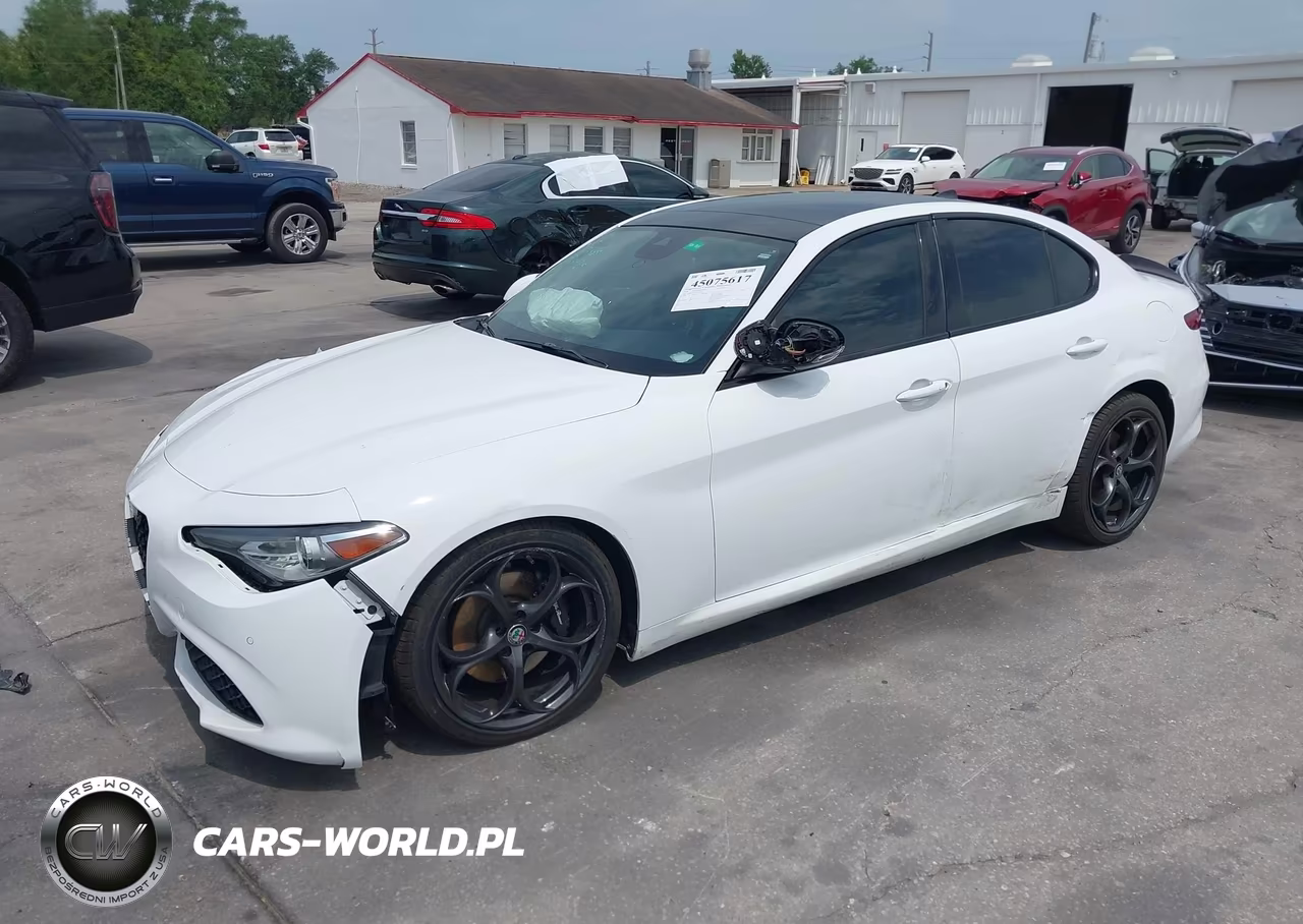 2018 Alfa Romeo Giulia Ti Sport VIN:ZARFAECN2J7573170 - 2
