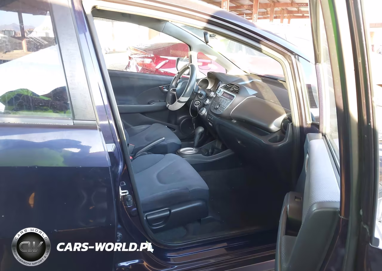 2010 Honda Fit Sport VIN:JHMGE8H45AC029062 - 5