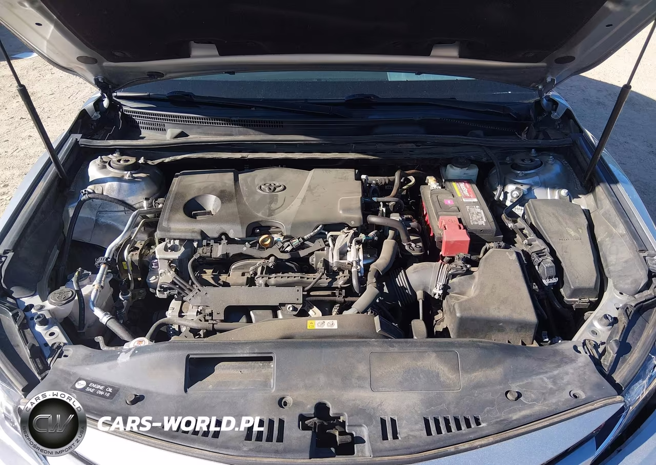 2018 Toyota Camry Le VIN:4T1B11HK9JU128793 - 10