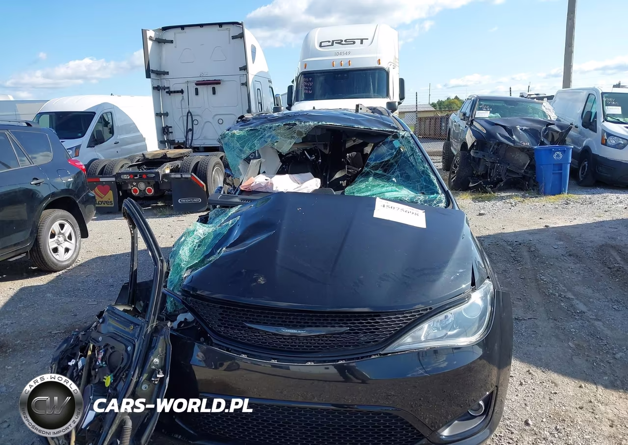 2020 Chrysler Pacifica Touring L VIN:2C4RC1BG0LR129106 - 11