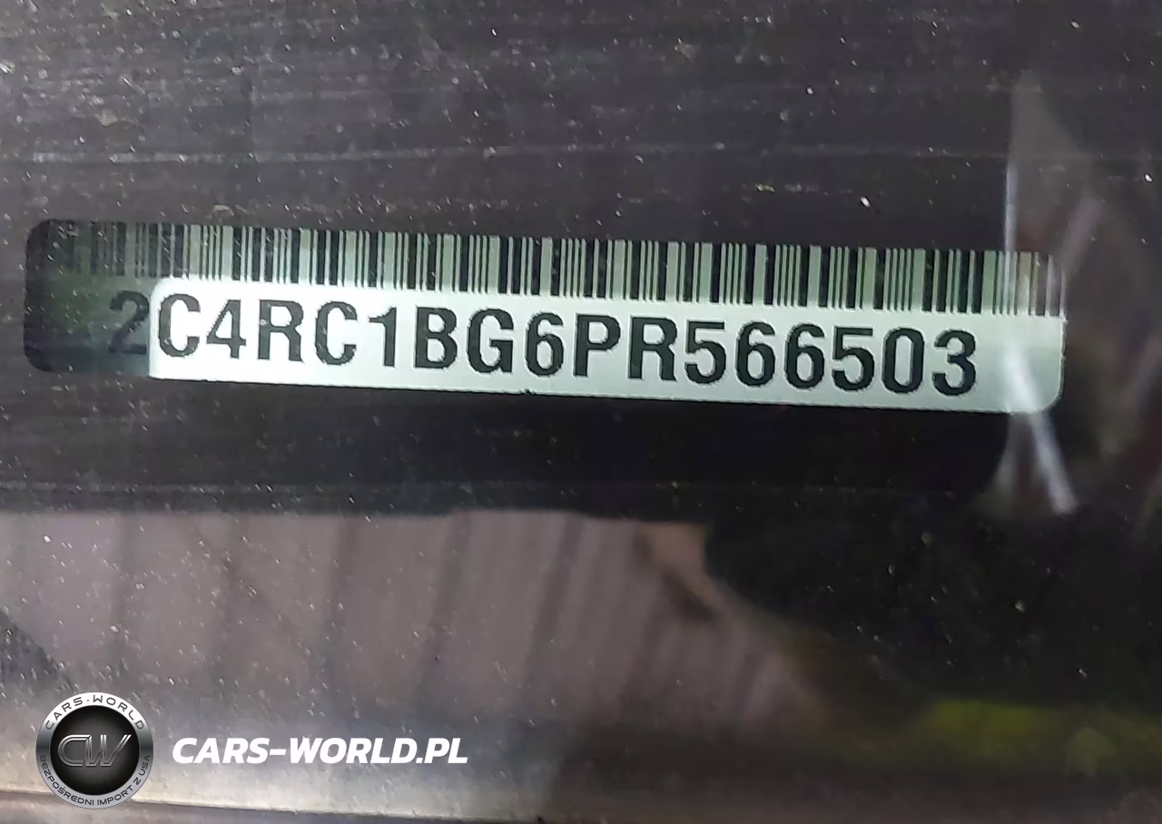 2023 Chrysler Pacifica Touring L VIN:2C4RC1BG6PR566503 - 9