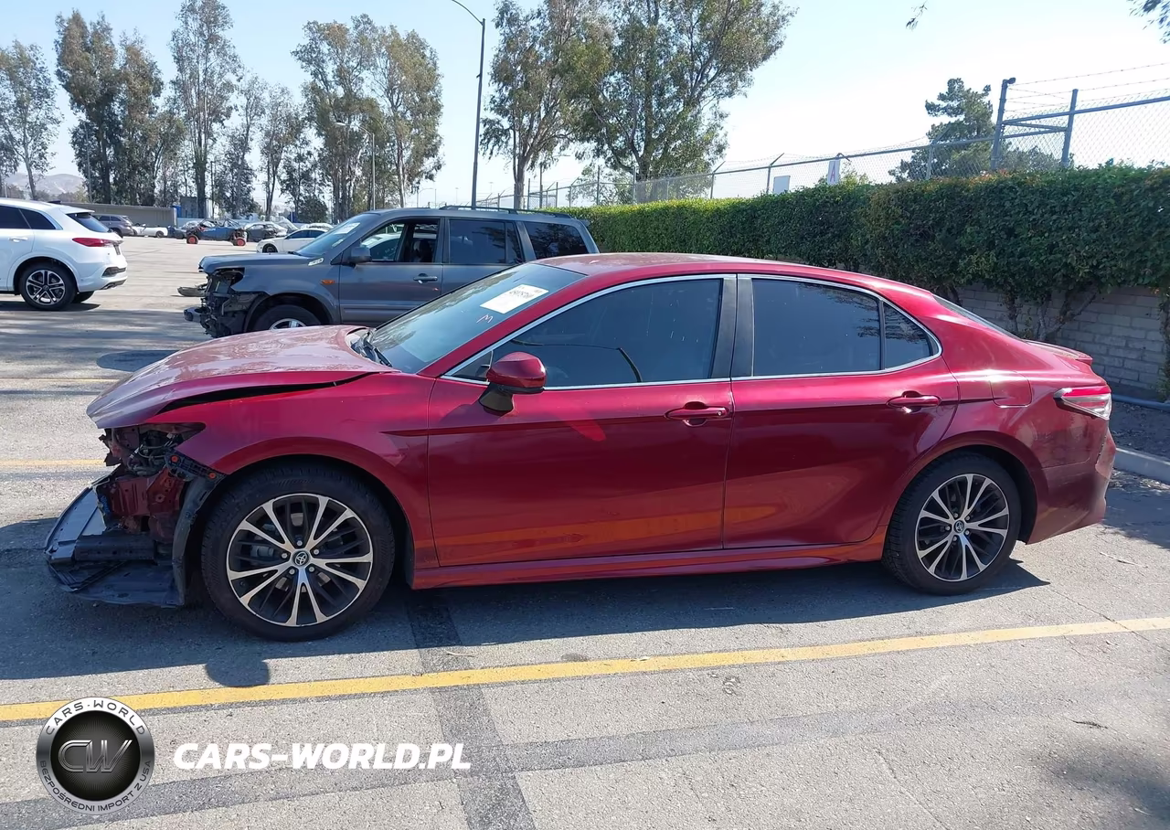 2018 Toyota Camry Se VIN:4T1B11HK5JU628658 - 15