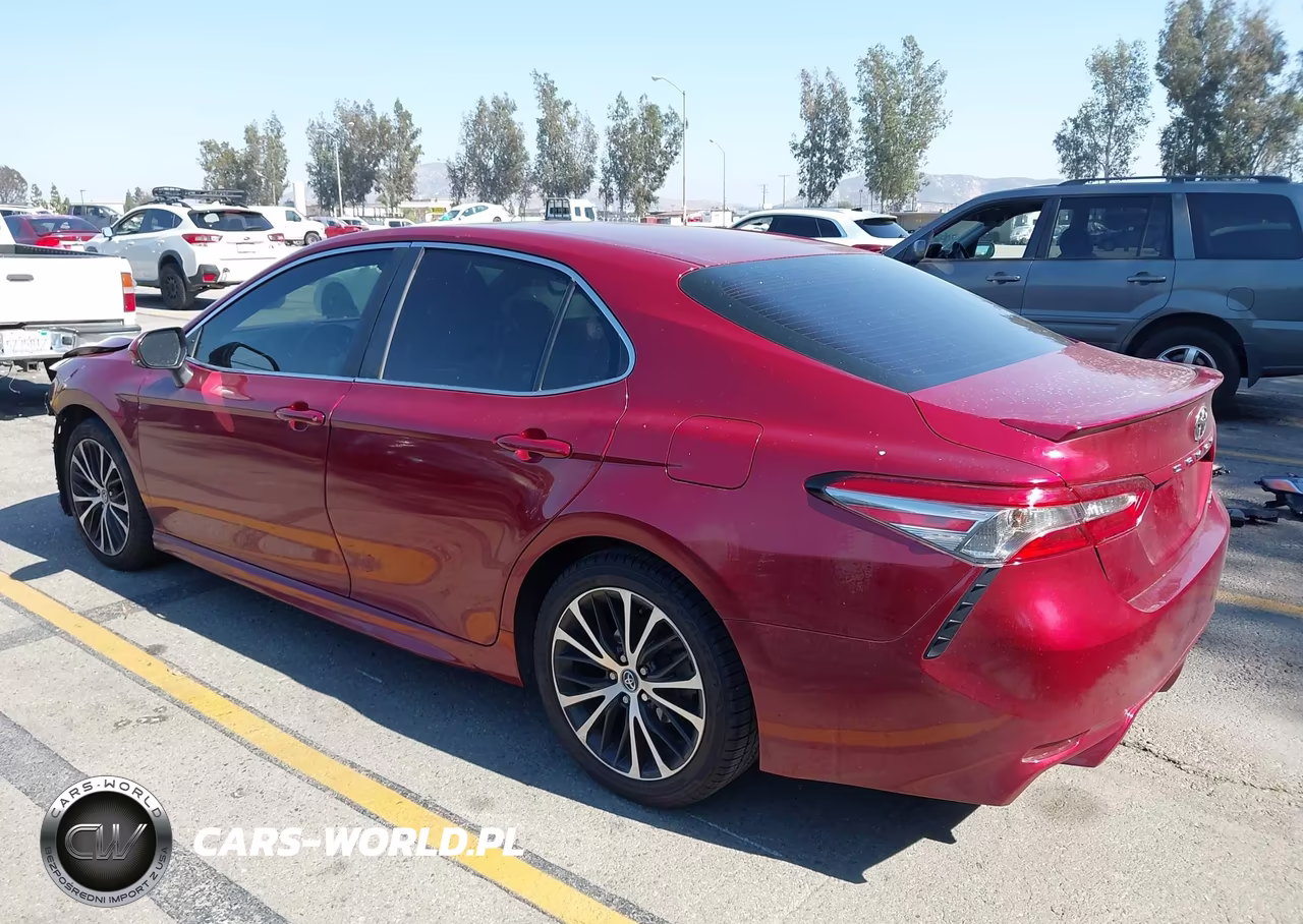 2018 Toyota Camry Se VIN:4T1B11HK5JU628658 - 3