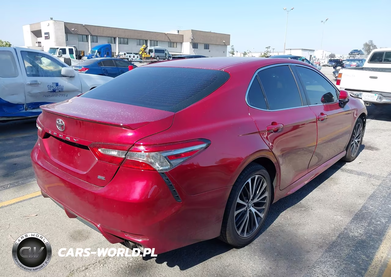 2018 Toyota Camry Se VIN:4T1B11HK5JU628658 - 4