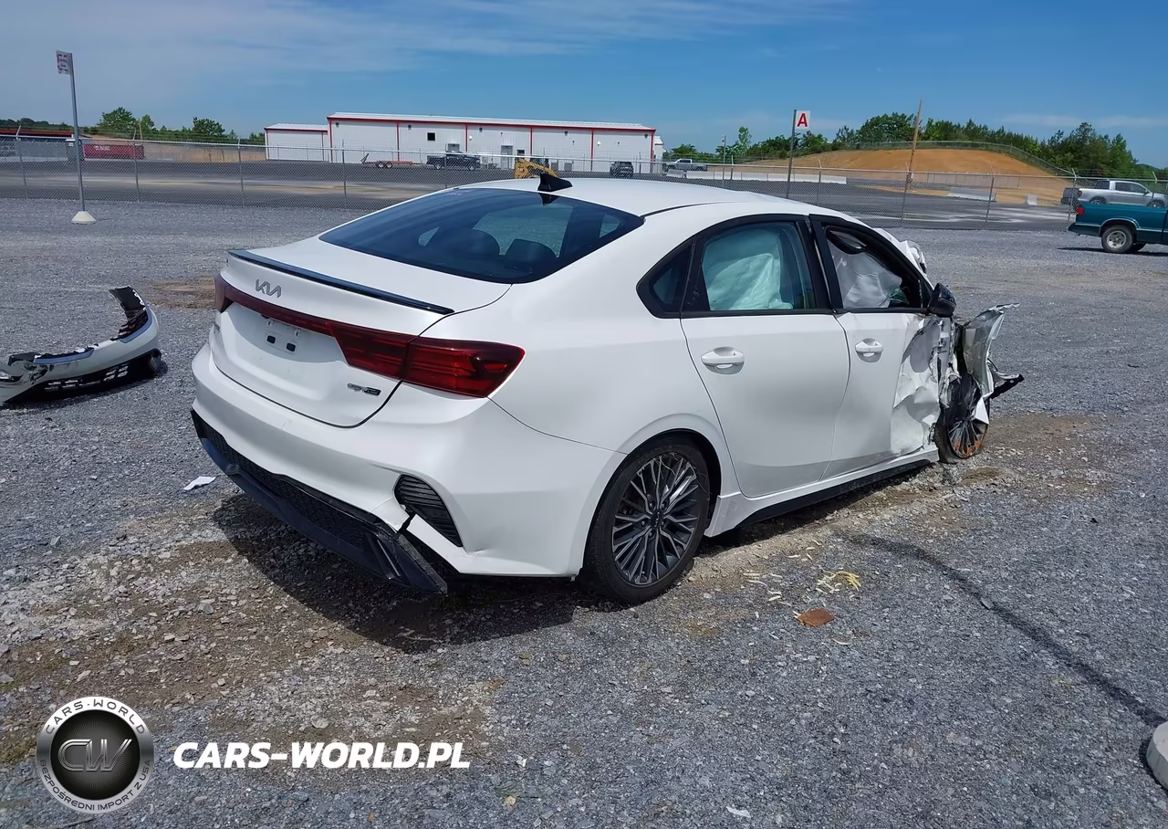 2023 Kia Forte Gt-Line VIN:3KPF54AD5PE602611 - 4