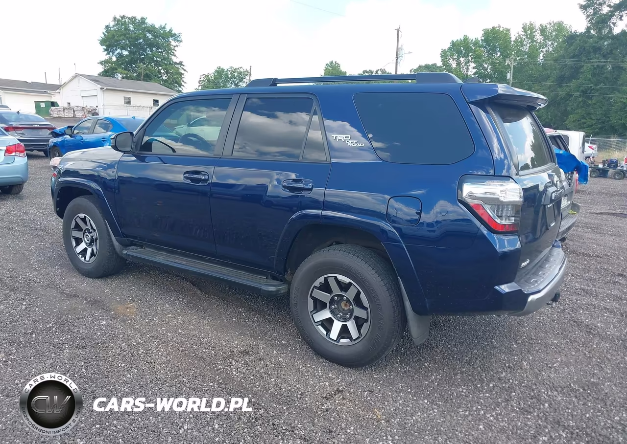 2020 Toyota 4Runner Trd Off Road VIN:JTEBU5JR1L5809694 - 3