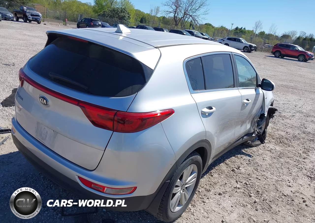 2018 Kia Sportage Lx VIN:KNDPMCAC0J7351044 - 4
