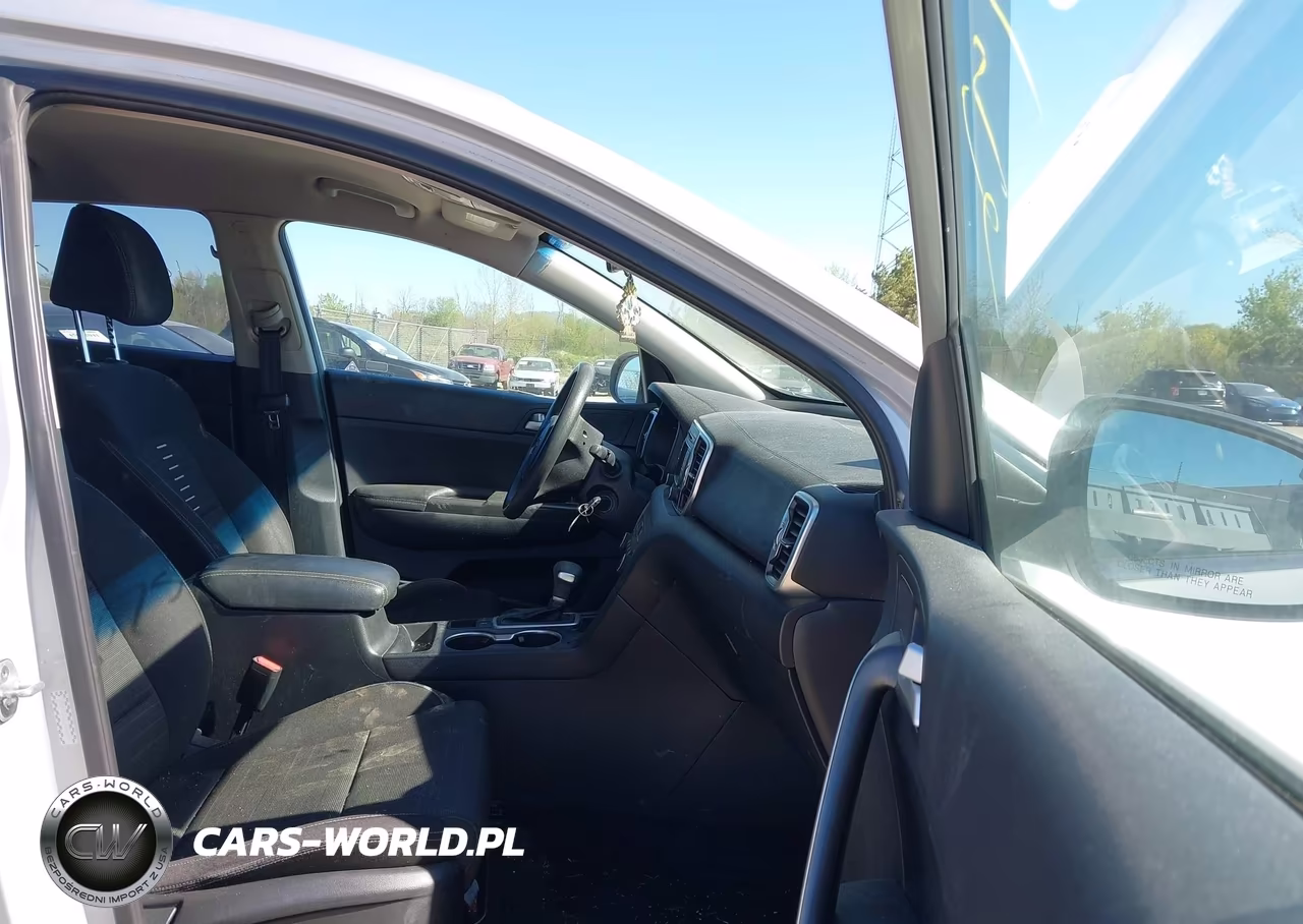 2018 Kia Sportage Lx VIN:KNDPMCAC0J7351044 - 5