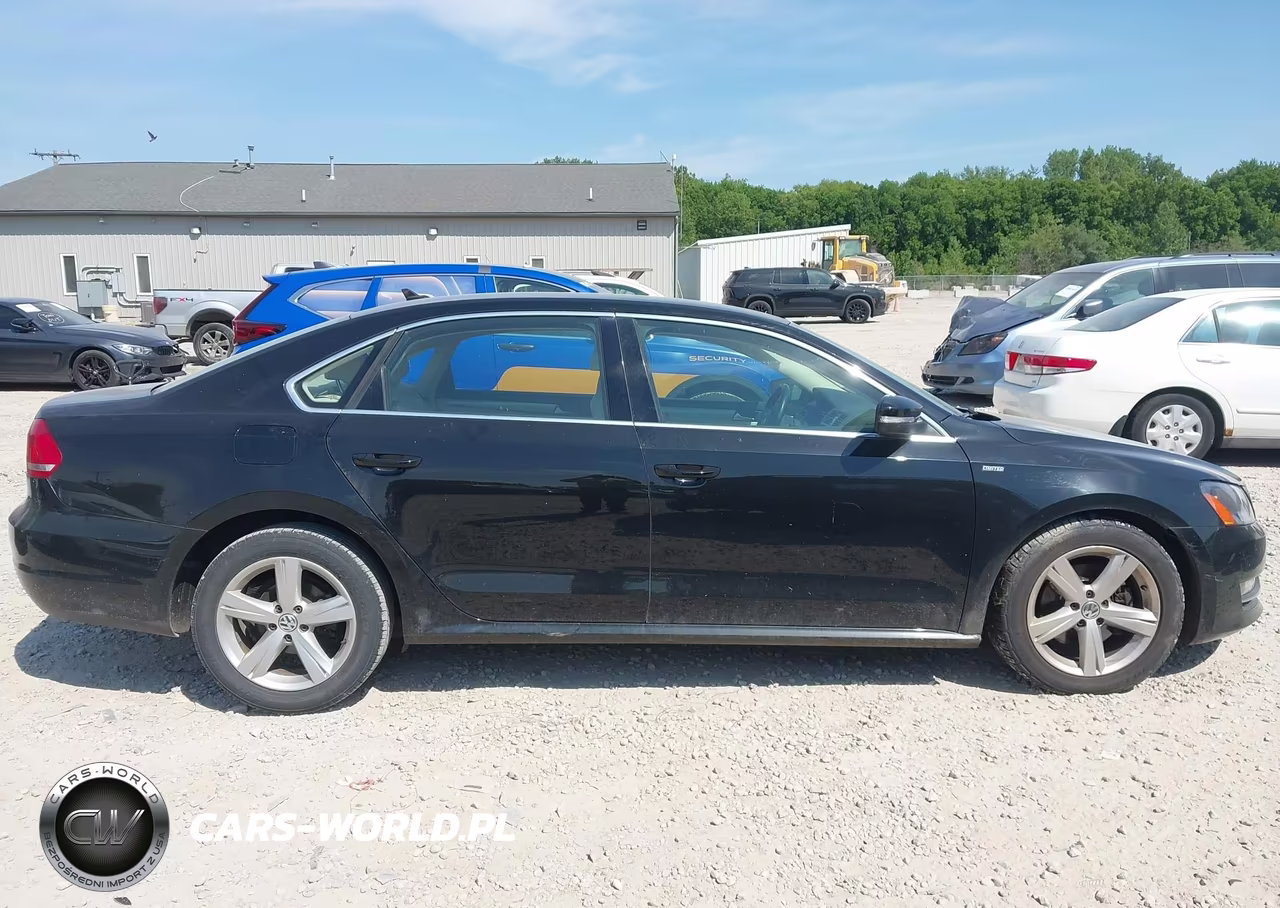 2015 Volkswagen Passat 1.8T Limited Edition VIN:1VWAT7A31FC114008 - 13