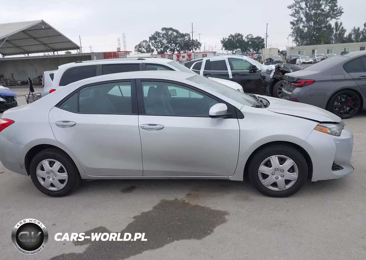 2017 Toyota Corolla L VIN:5YFBURHE4HP617940 - 13