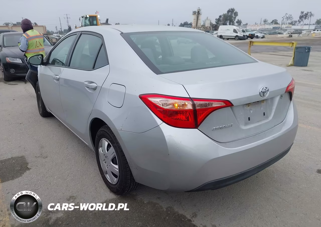 2017 Toyota Corolla L VIN:5YFBURHE4HP617940 - 3