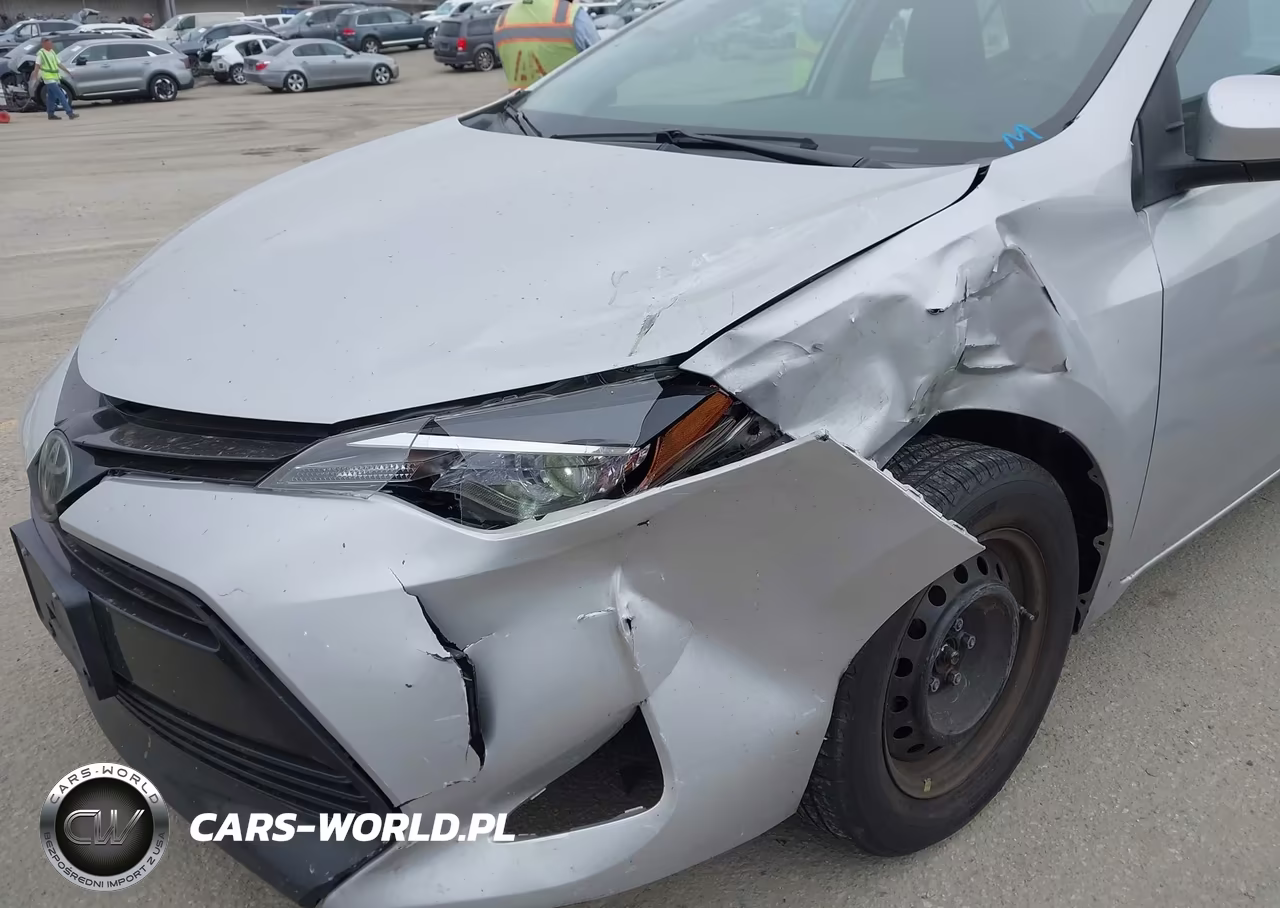 2017 Toyota Corolla L VIN:5YFBURHE4HP617940 - 6