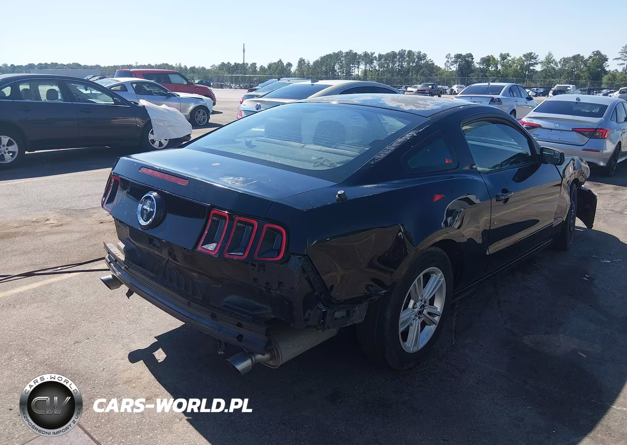 2014 Ford Mustang V6 VIN:1ZVBP8AM4E5266259 - 4