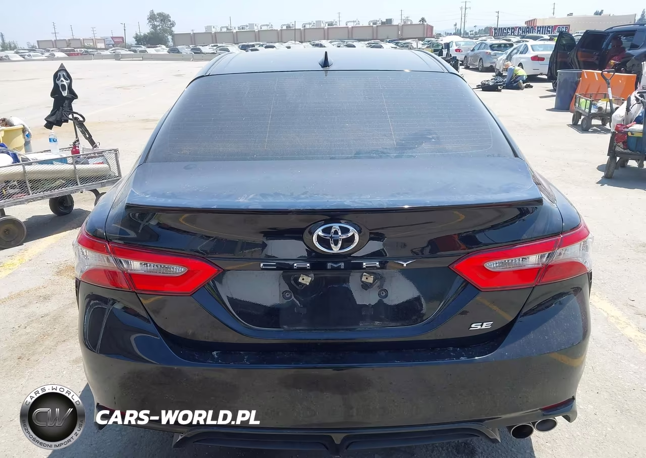 2018 Toyota Camry Se VIN:4T1B11HK1JU108795 - 16