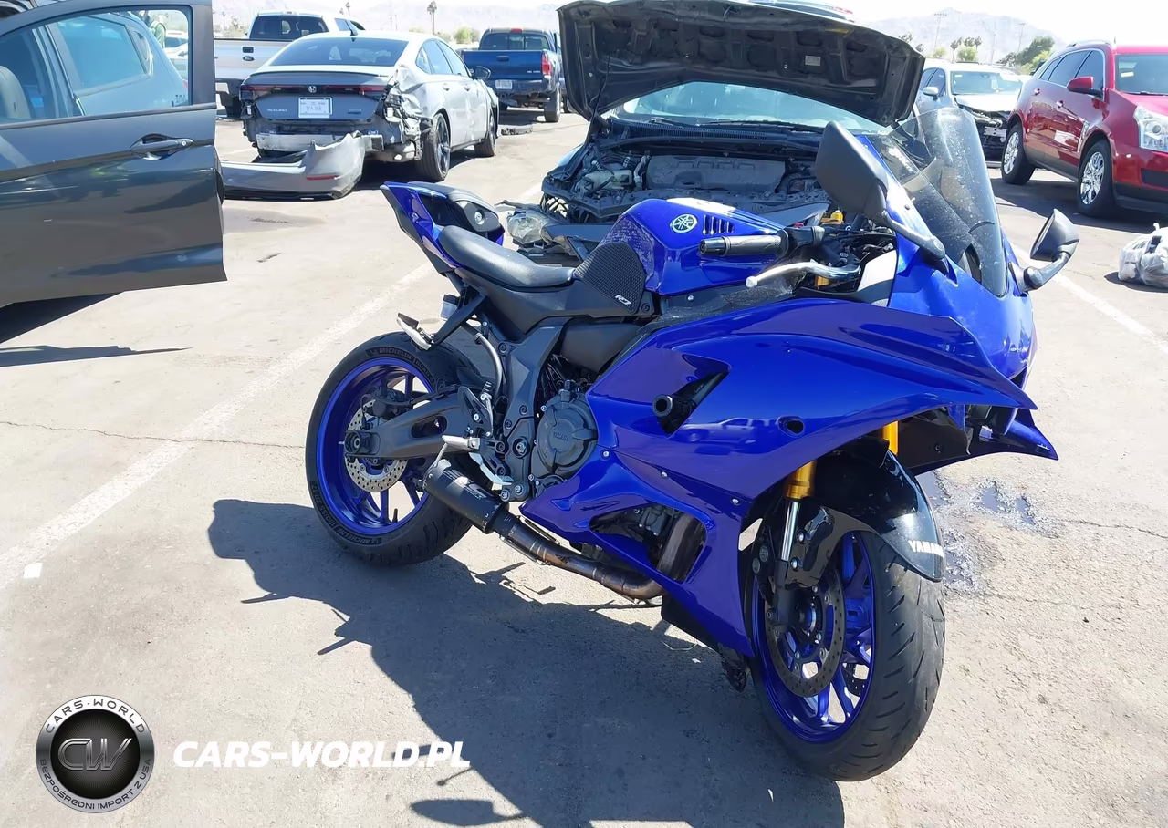 2025 Yamaha Yzfr7