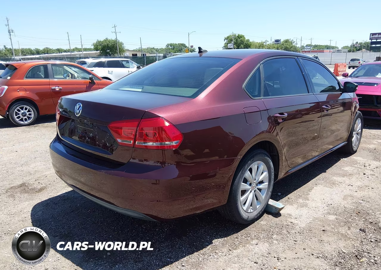 2014 Volkswagen Passat 2.5L Wolfsburg Edition VIN:1VWAH7A30EC015373 - 4