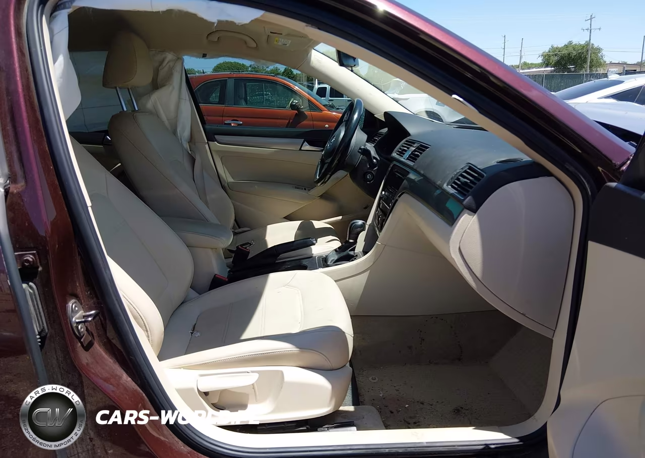 2014 Volkswagen Passat 2.5L Wolfsburg Edition VIN:1VWAH7A30EC015373 - 5