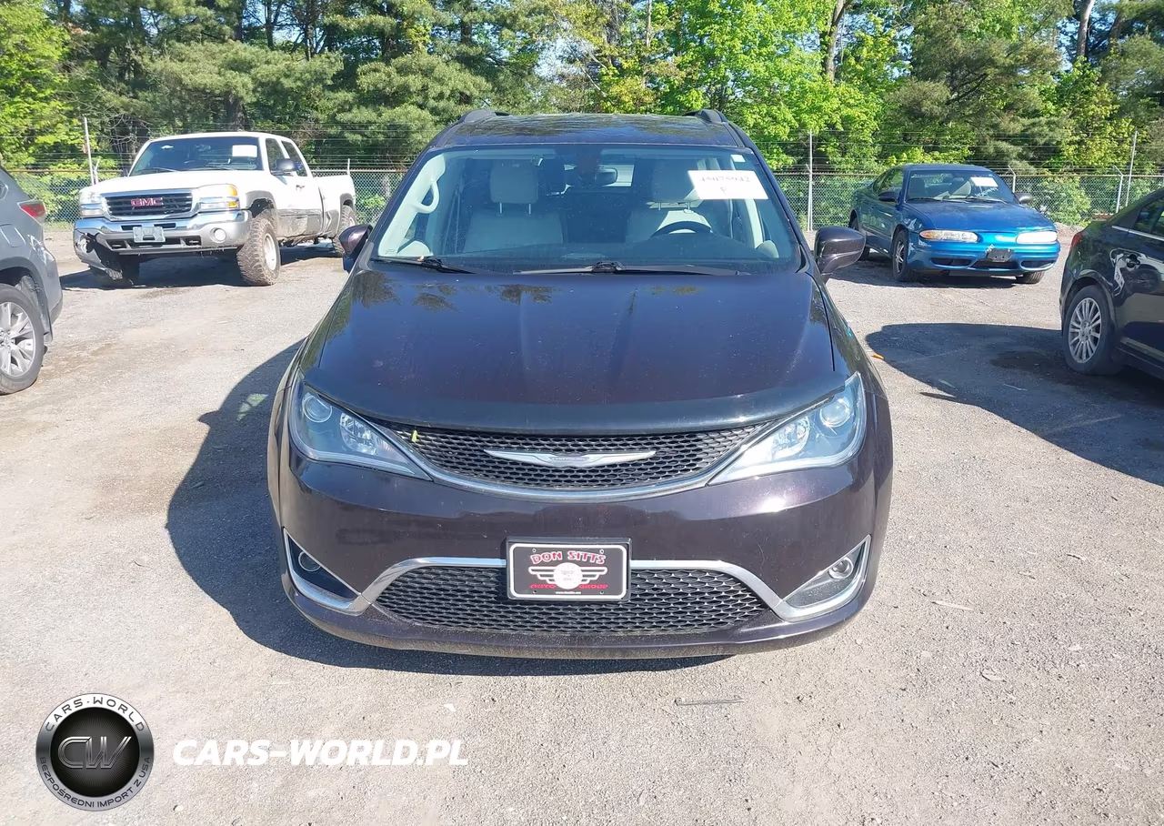 2017 Chrysler Pacifica Touring-L VIN:2C4RC1BG7HR832953 - 13