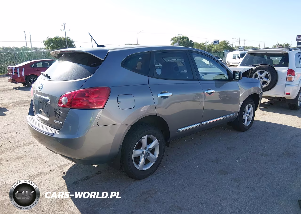2013 Nissan Rogue S VIN:JN8AS5MT4DW549871 - 4