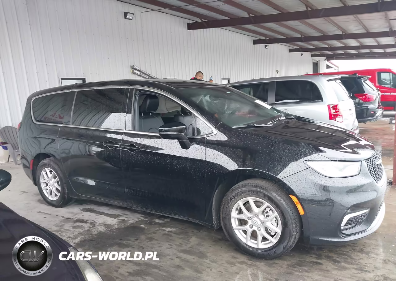 2026 Chrysler Pacifica Select VIN:2C4RC1BG5TR152753 - 13