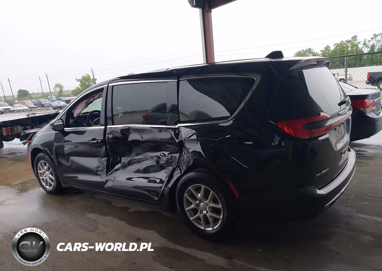 2026 Chrysler Pacifica Select VIN:2C4RC1BG5TR152753 - 14
