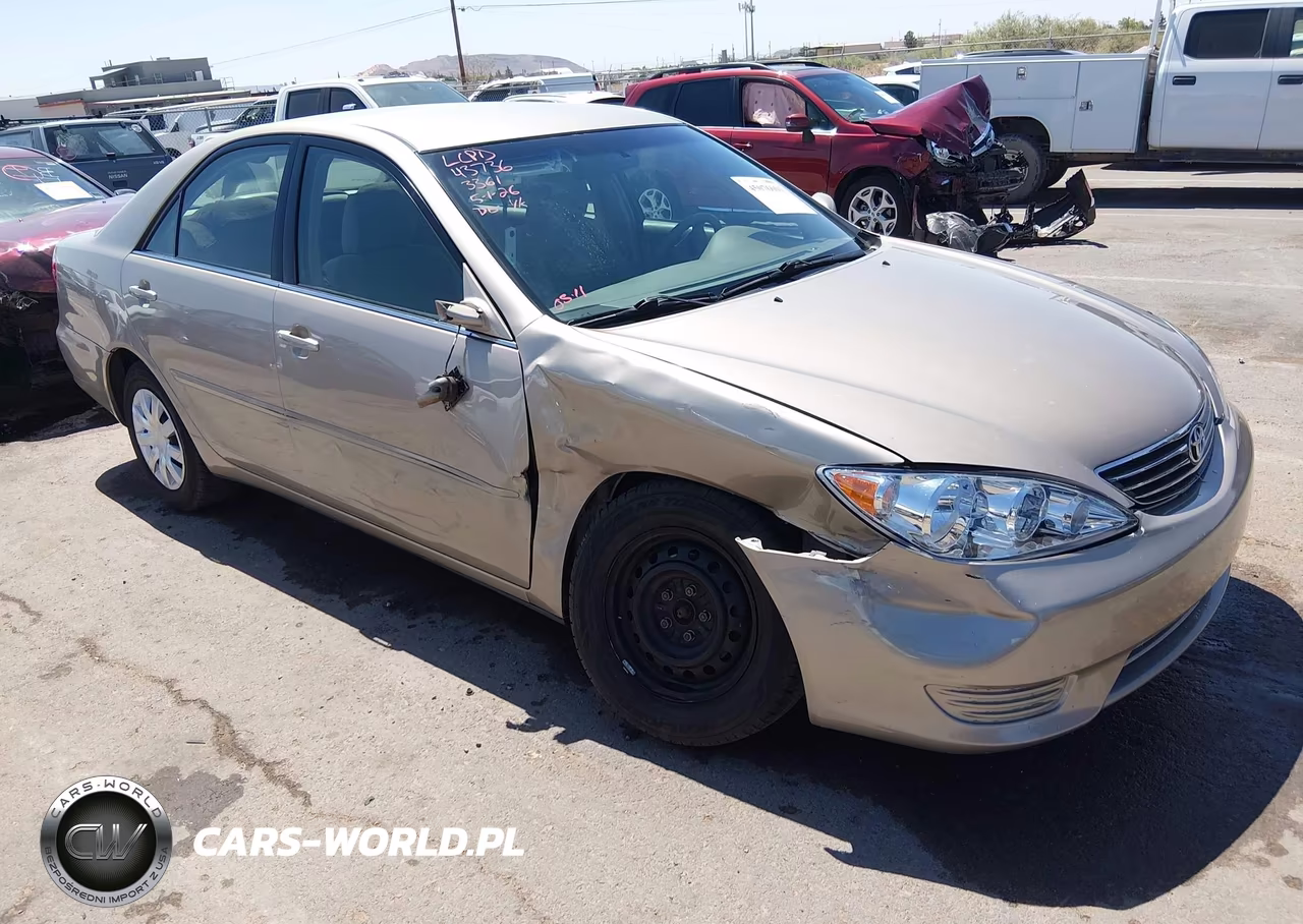 2005 Toyota Camry Le – zdjęcie 1 z 16