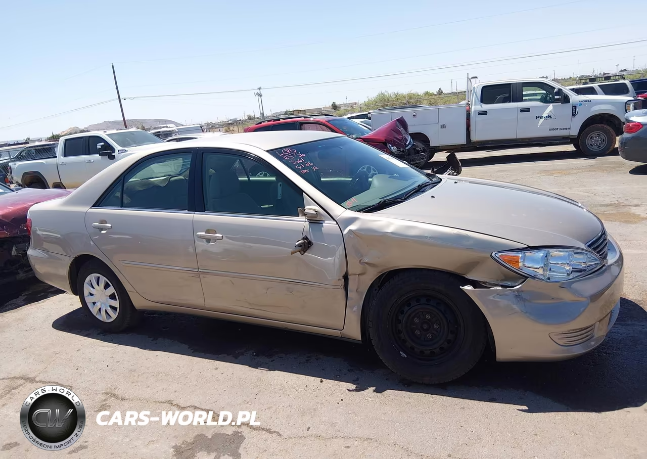 2005 Toyota Camry Le VIN:4T1BE32K55U413361 - 13