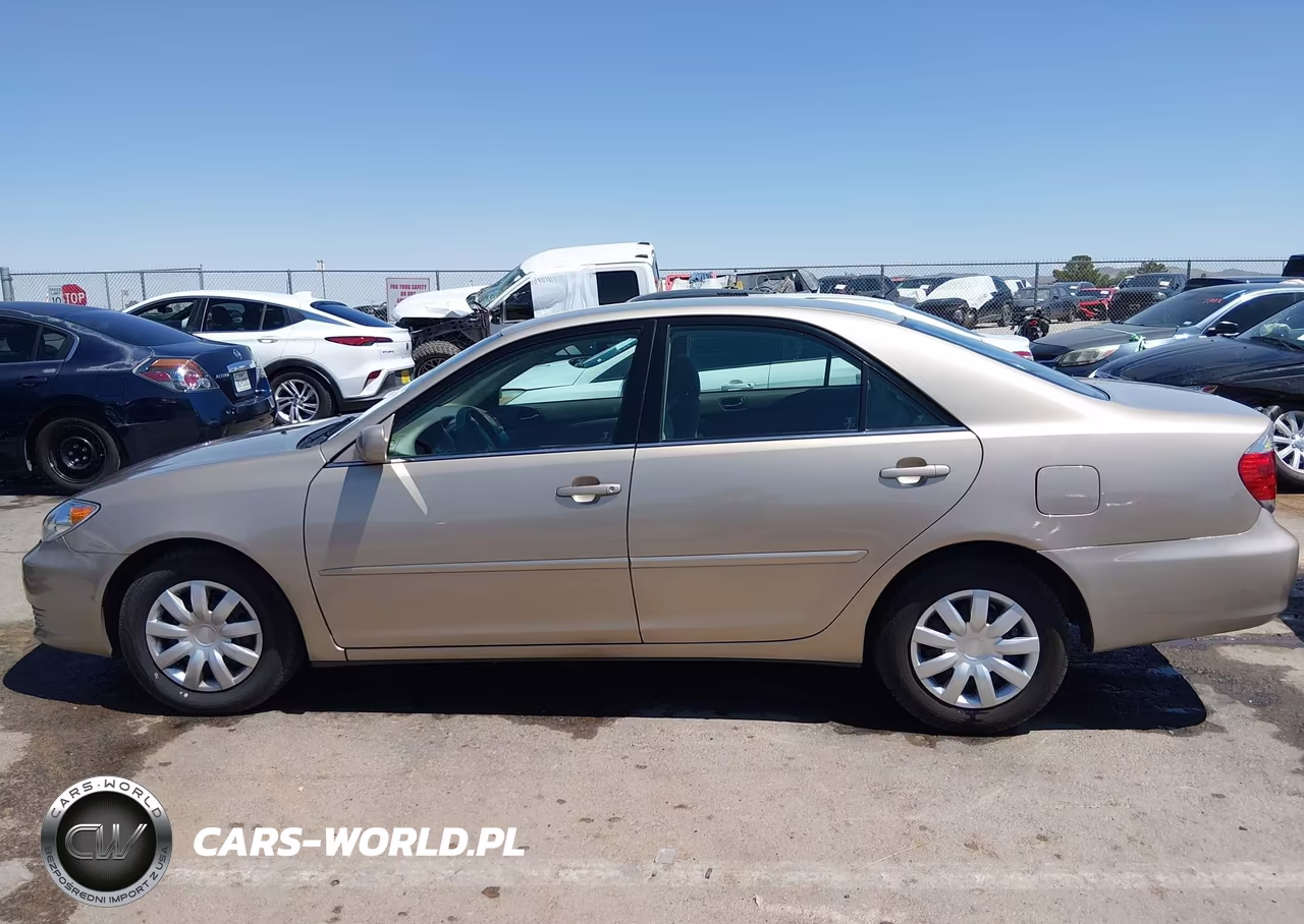 2005 Toyota Camry Le VIN:4T1BE32K55U413361 - 14