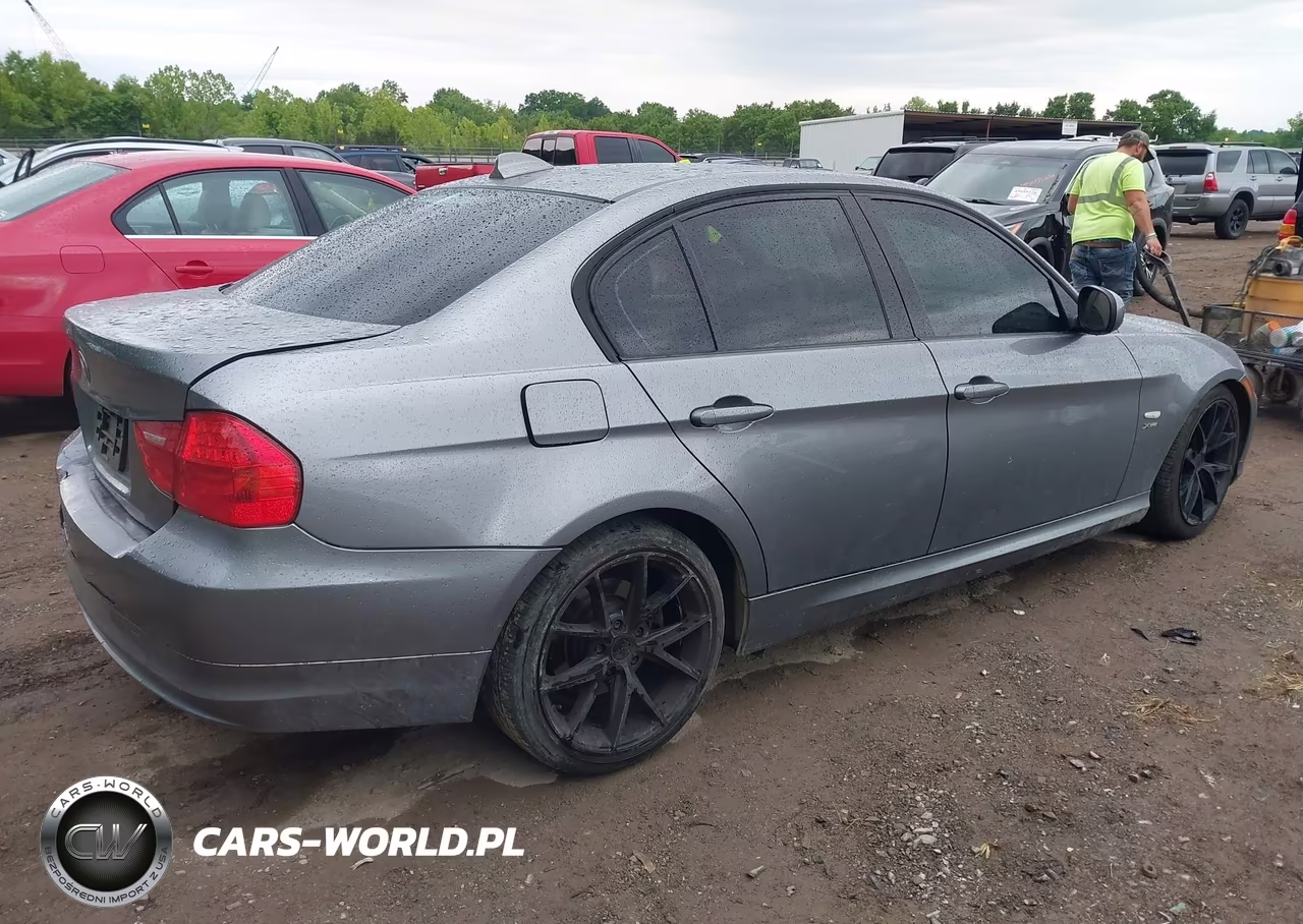2009 BMW 328I xDrive VIN:WBAPK53509A510351 - 4