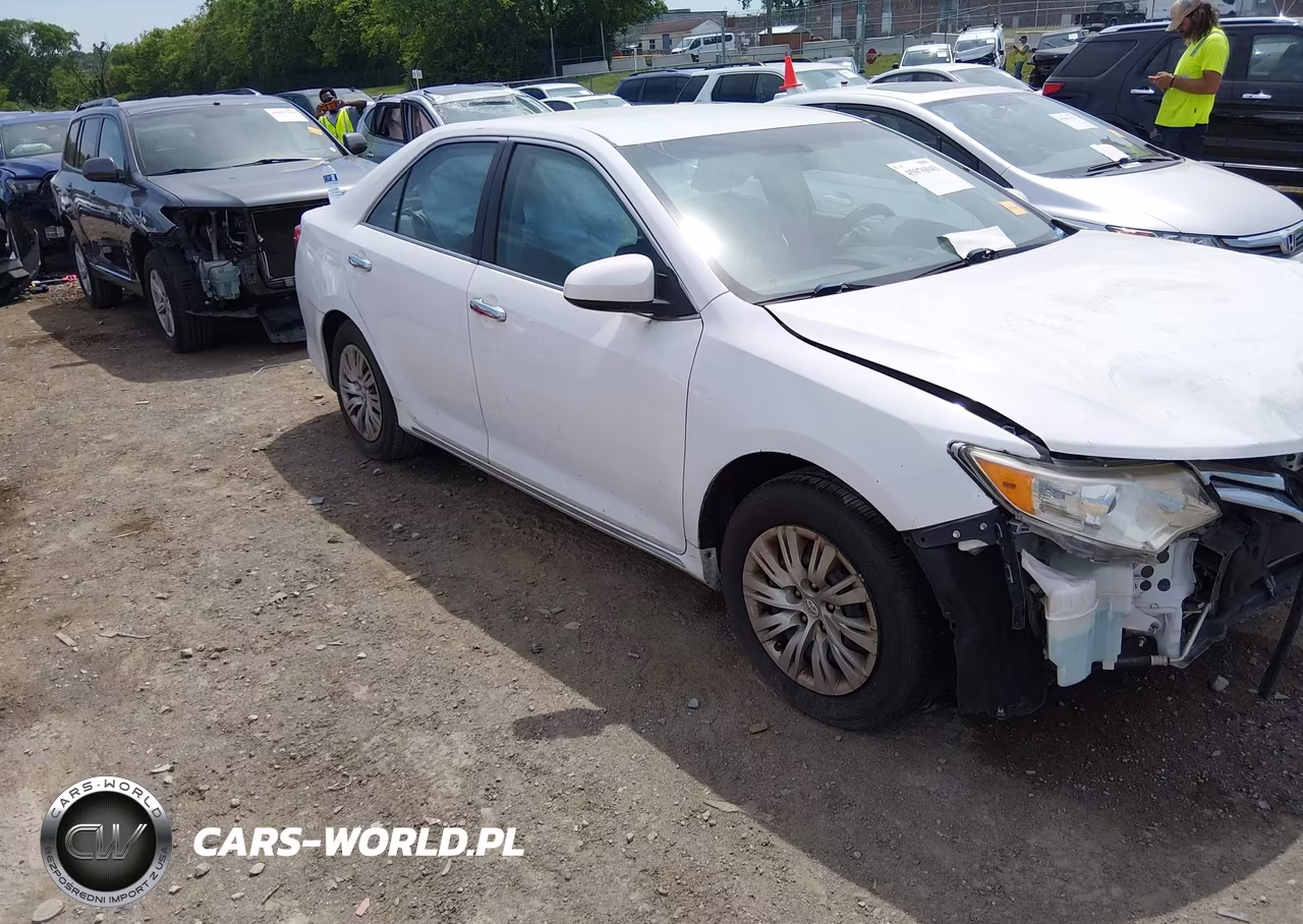 Główne zdjęcie 2014 Toyota Camry Le