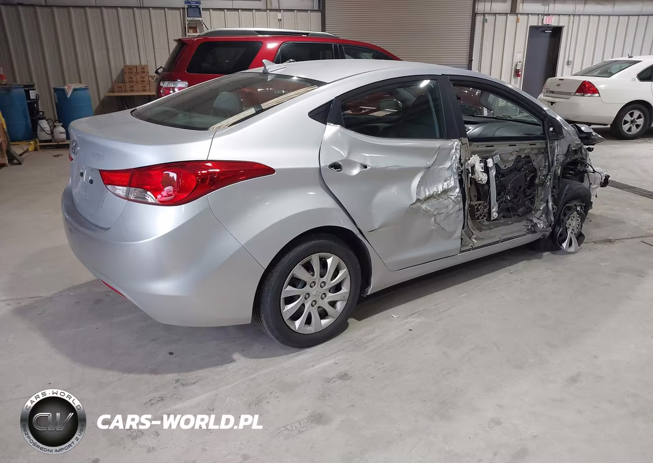 2011 Hyundai Elantra Gls VIN:5NPDH4AE4BH012864 - 4