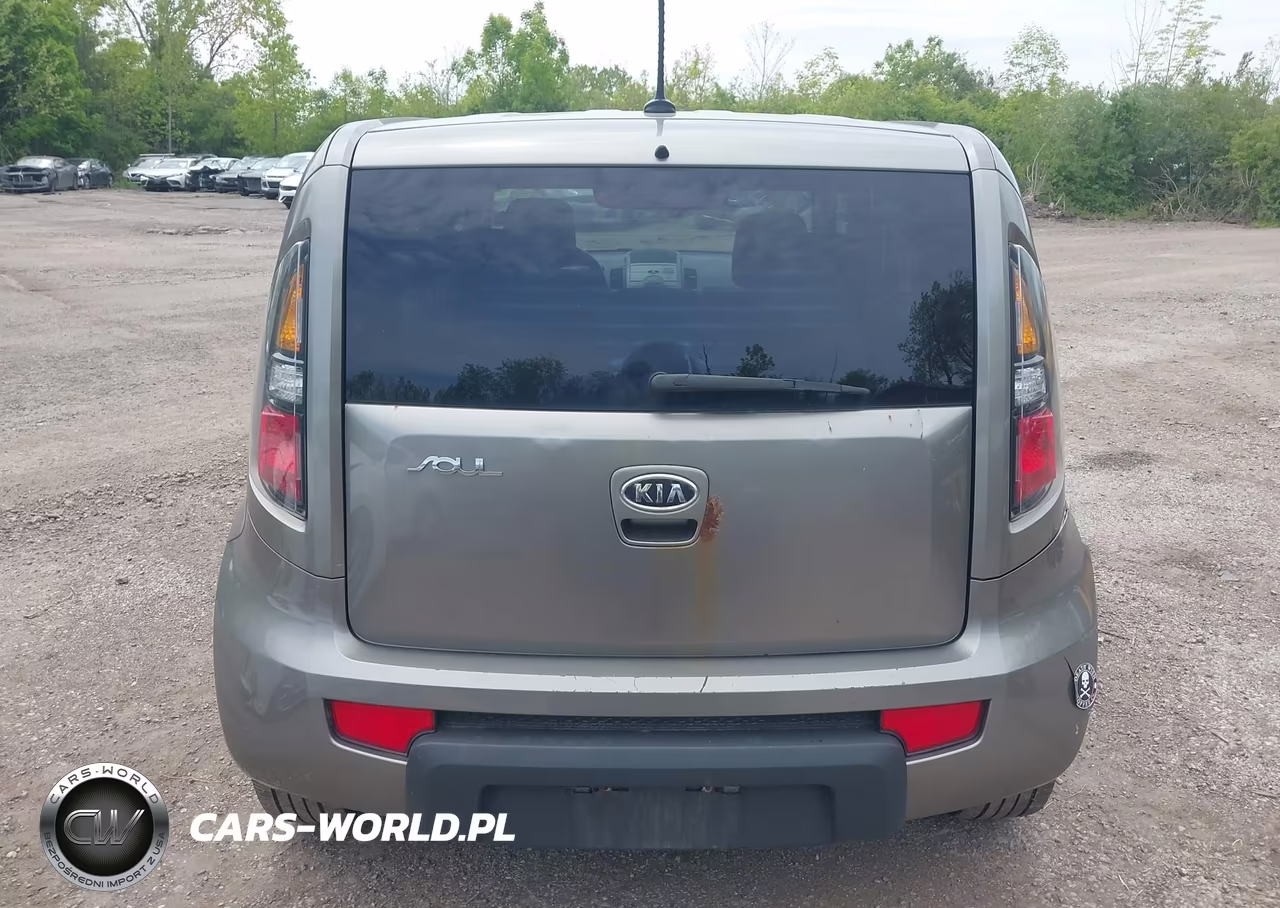 2011 Kia Soul + VIN:KNDJT2A26B7271971 - 16