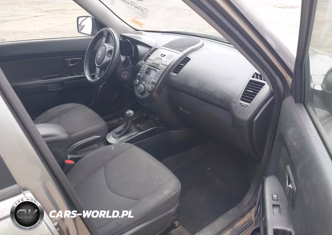 2011 Kia Soul + VIN:KNDJT2A26B7271971 - 5