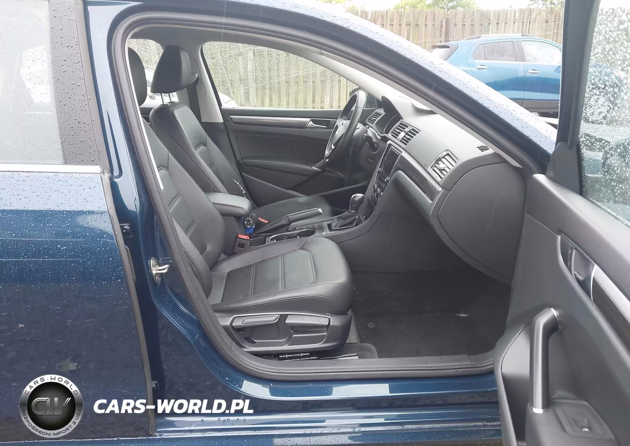 2018 Volkswagen Passat 2.0T Se VIN:1VWBA7A37JC029256 - 5